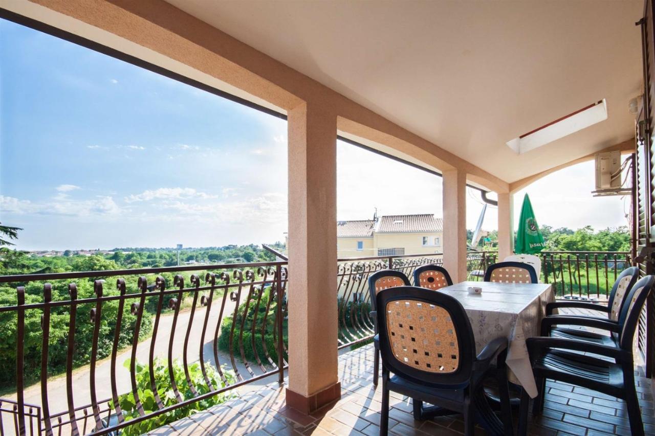 Apartments Dara Umag Zewnętrze zdjęcie
